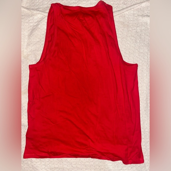 GUESS RED GYM TANKTOP! BRAND NEW!!! NEVER WORN!!! - Picture 3 of 5